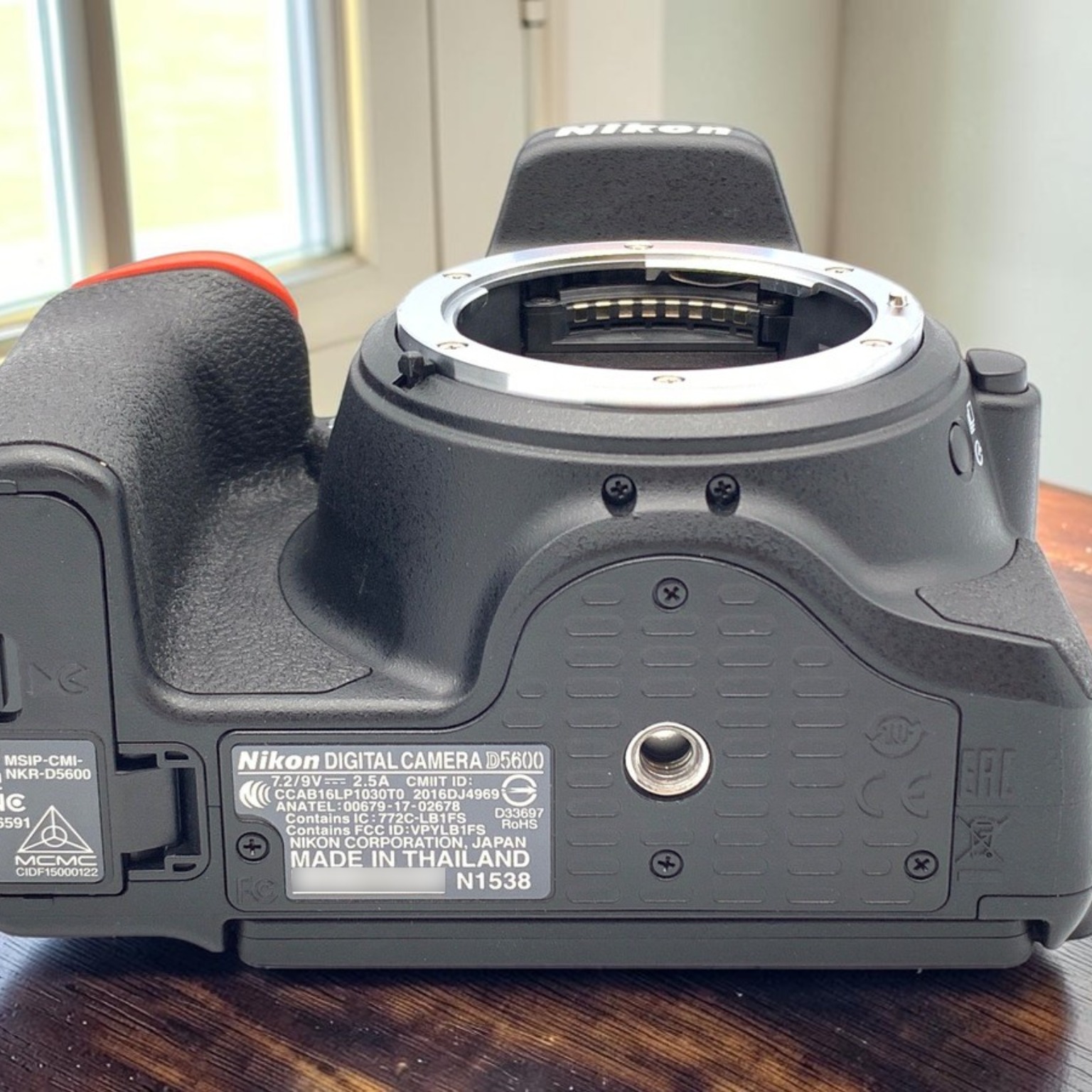 ニコン D5600 ボディの中古 (美品)・¥42,130 by よつは | みんなのカメラ