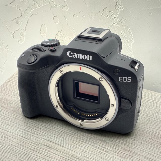 EOS R50 ボディ "ブラック"
