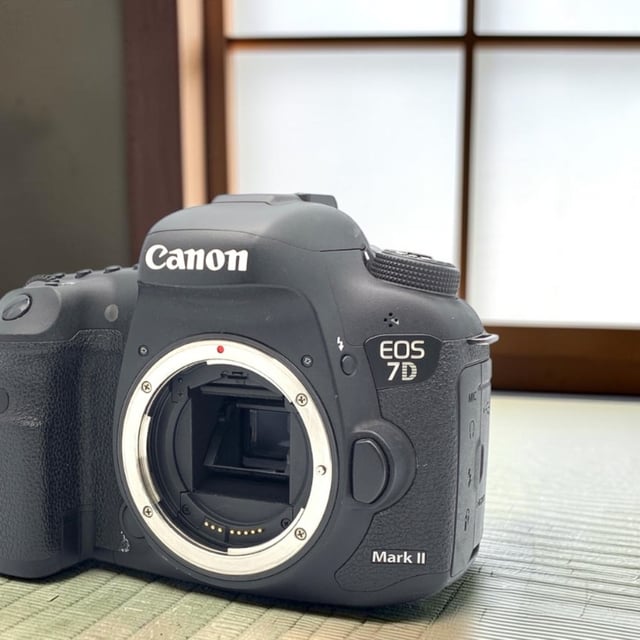 EOS 7D Mark II ボディ