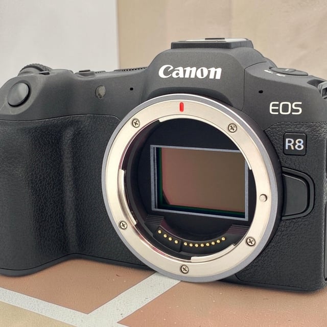 EOS R8 ボディ