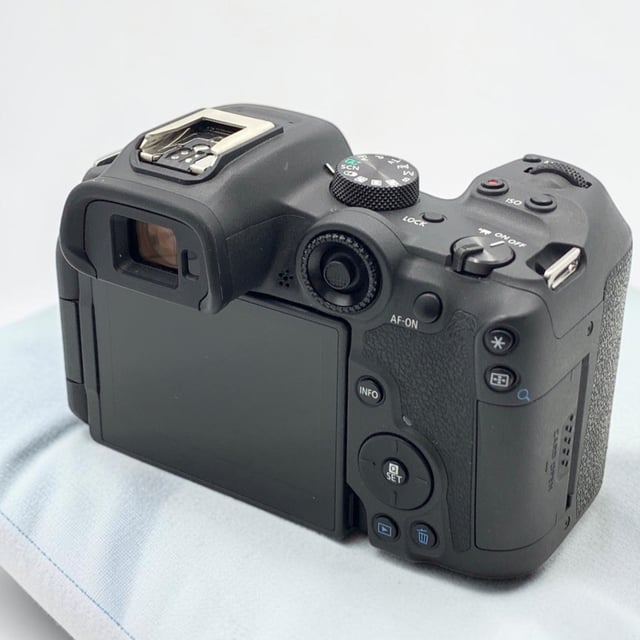 EOS R7 ボディ
