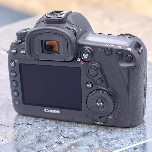EOS 5D Mark IV ボディ