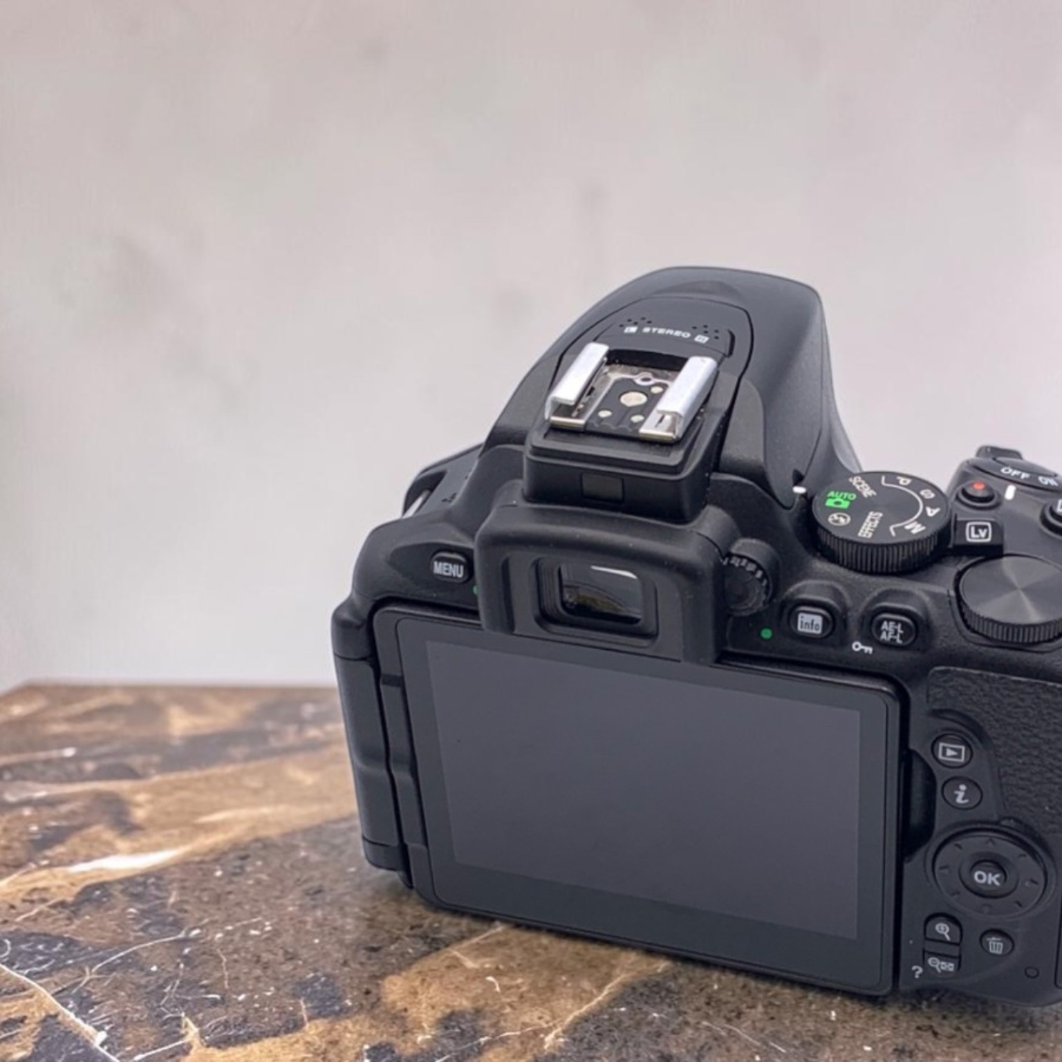 ニコン D5600 ボディの中古 (美品)・¥42,680 by nivre | みんなのカメラ