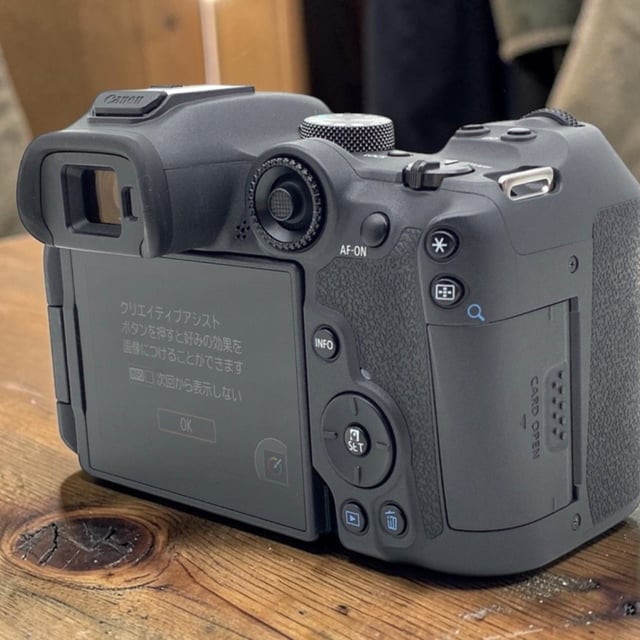 EOS R7 ボディ