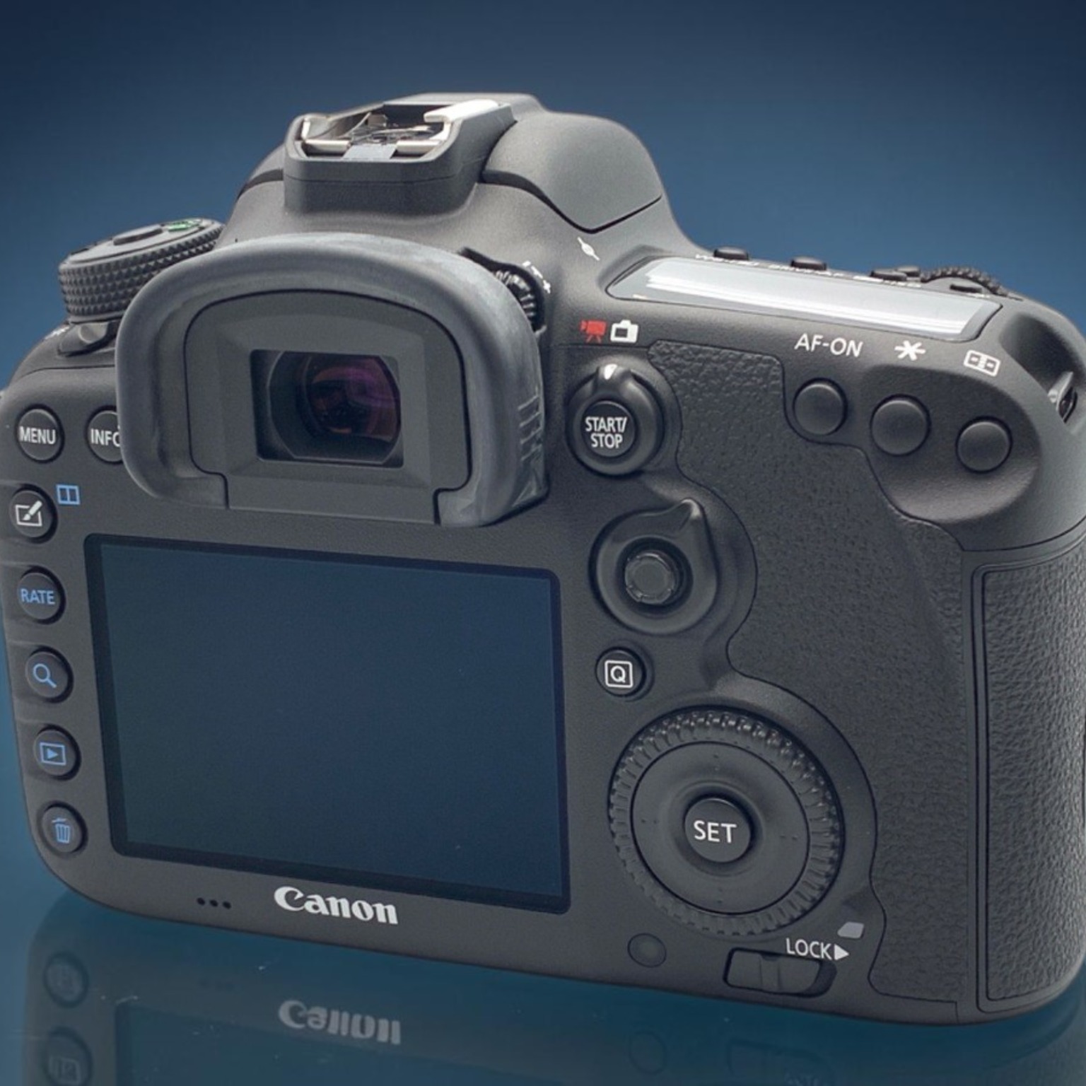 Canon EOS 9000D EF-S18-135 IS USM レンズキットの新品/中古の在庫