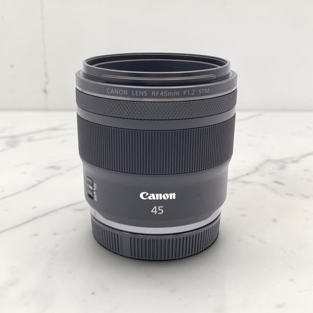 RF45mm F1.2 STM