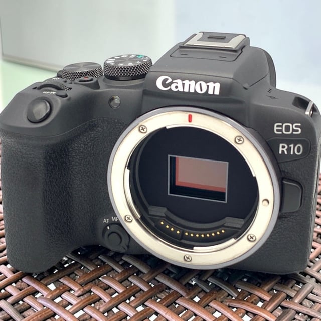 EOS R10 ボディ