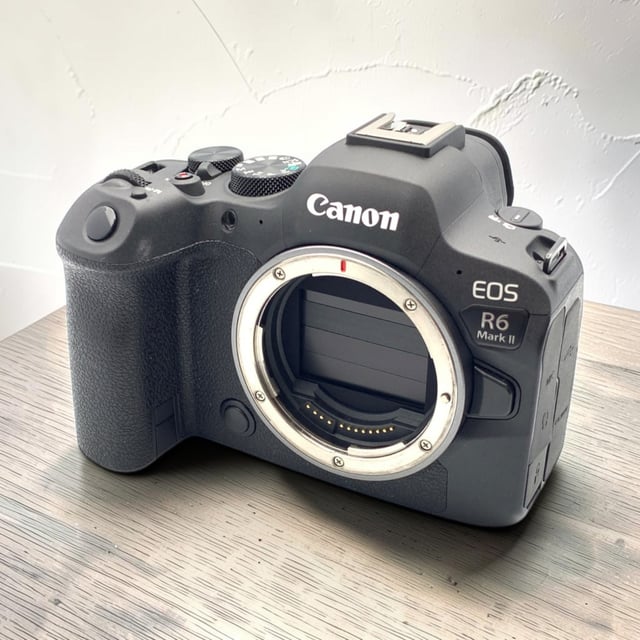 EOS R6 Mark II ボディ