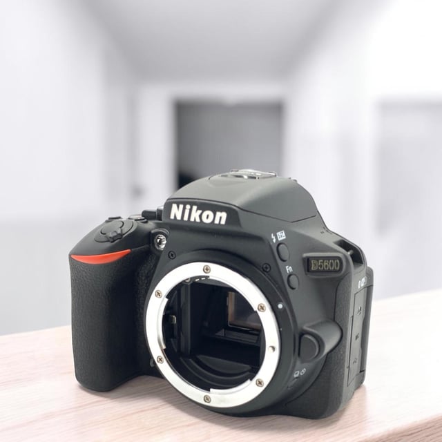 D5600 ボディ