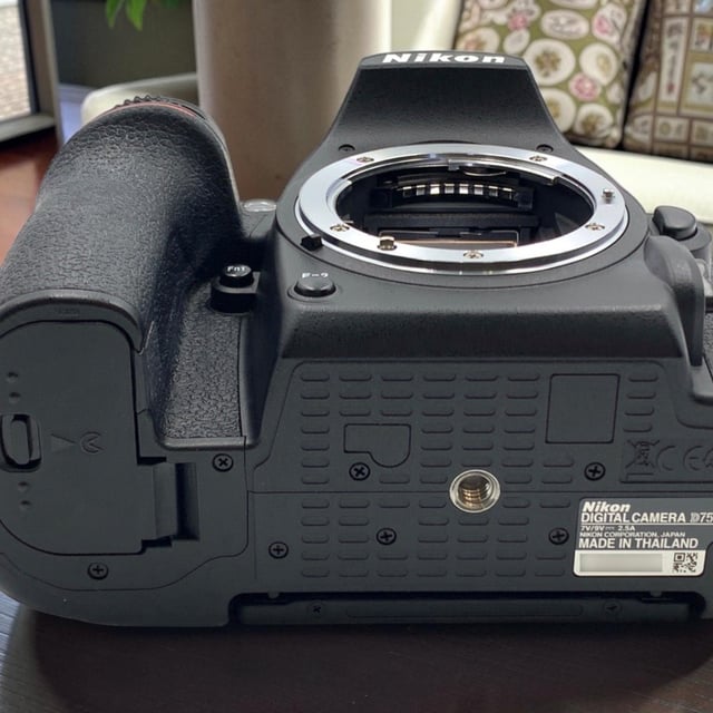 D7500 ボディ