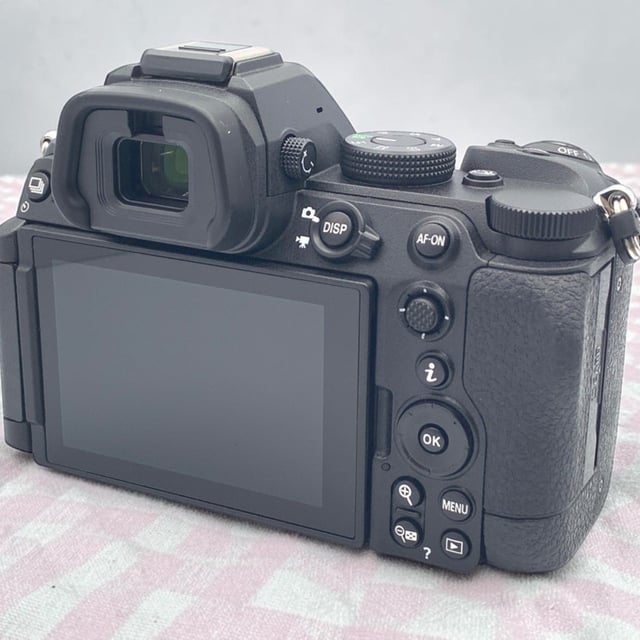 Z5II ボディ