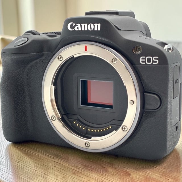 EOS R50 ボディ "ブラック"