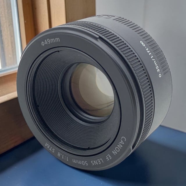 EF 50mm F1.8 STM