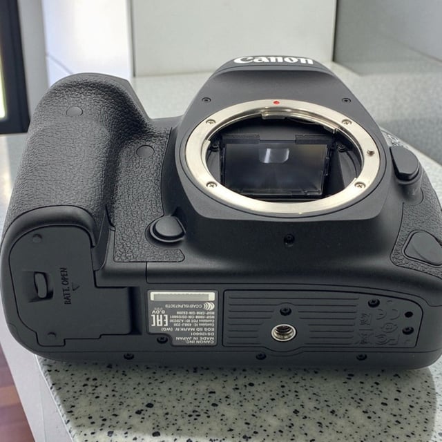 EOS 5D Mark IV ボディ