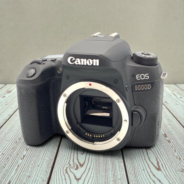 EOS 9000D ボディ