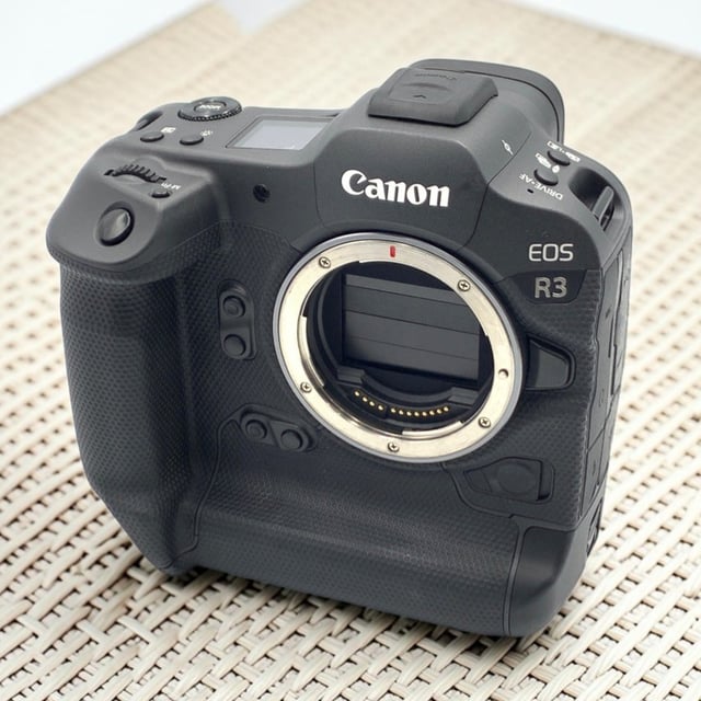 EOS R3 ボディ
