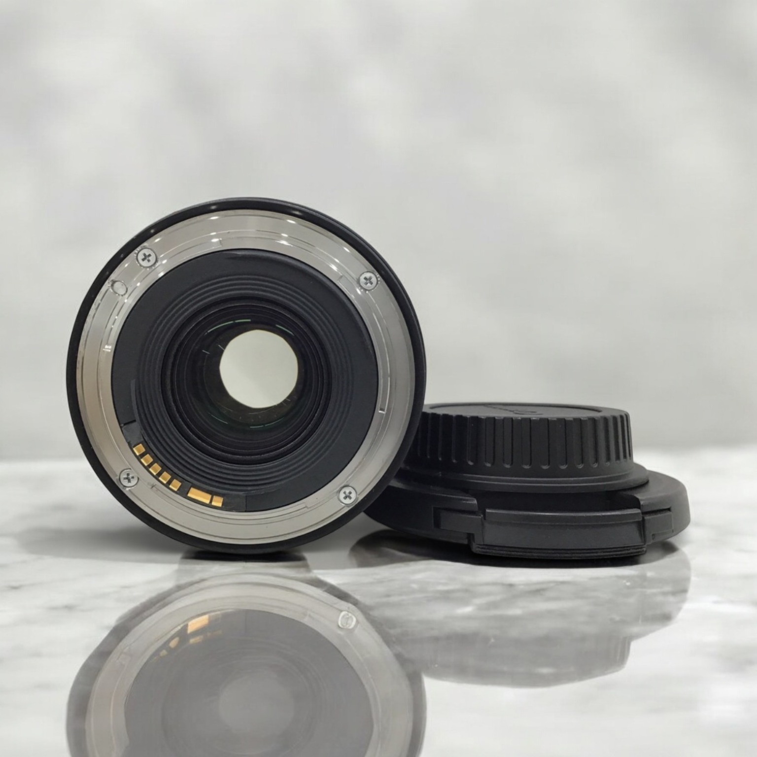 EF 16-35mm F4L IS USMの中古レンズを買うならみんなのカメラ CFFmzGTa0HeB