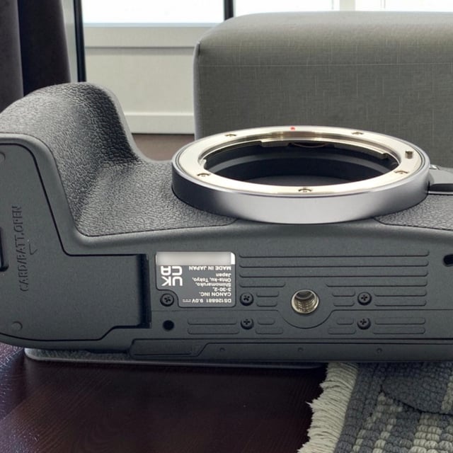 EOS R8 ボディ
