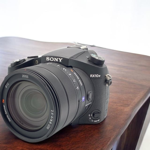 サイバーショット RX10 IV(DSC-RX10M4)