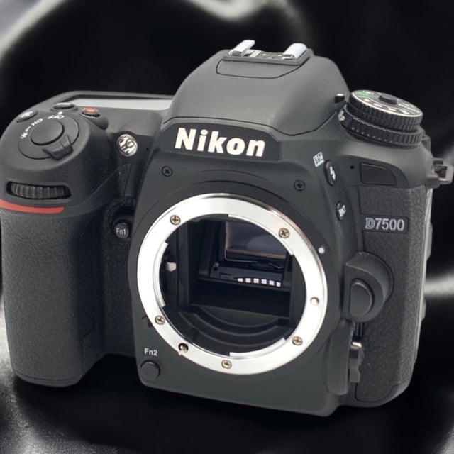D7500 ボディ