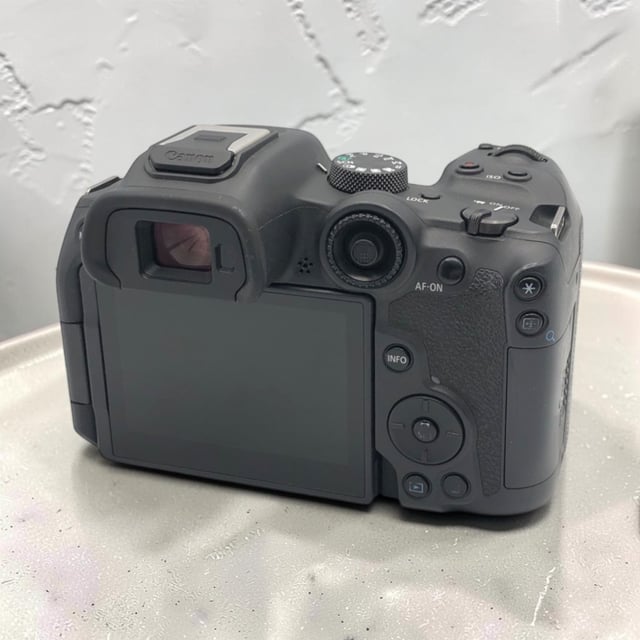 EOS R7 ボディ