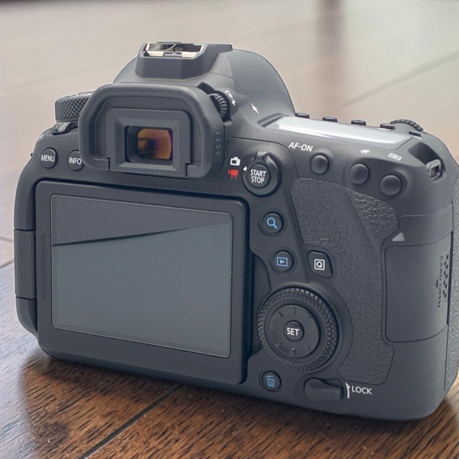 Canon EOS 6D Mark II ボディの新品/中古の在庫一覧 | みんなのカメラ
