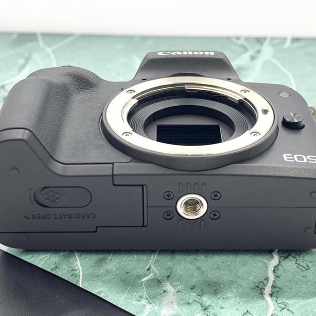EOS Kiss M ボディ "ブラック"