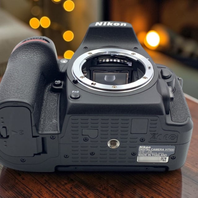 D7500 ボディ