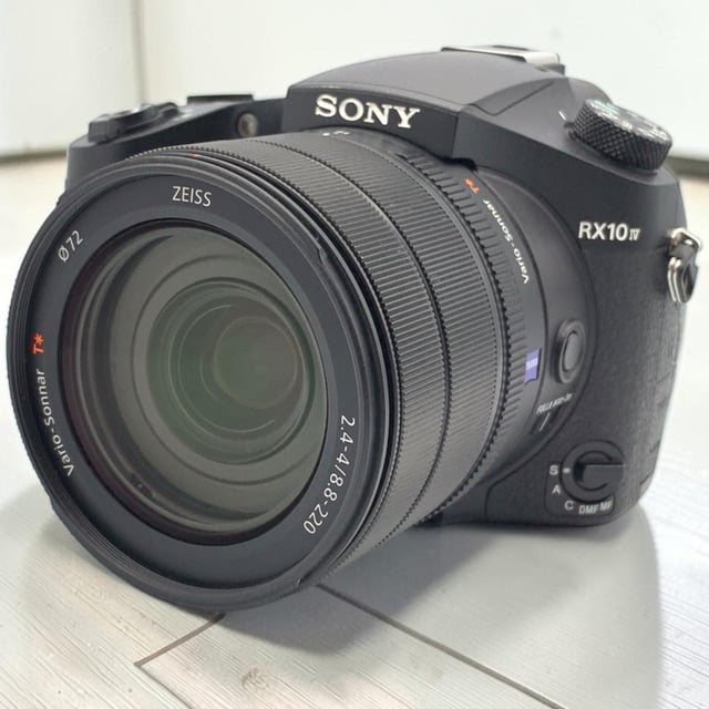 サイバーショット RX10 IV(DSC-RX10M4)