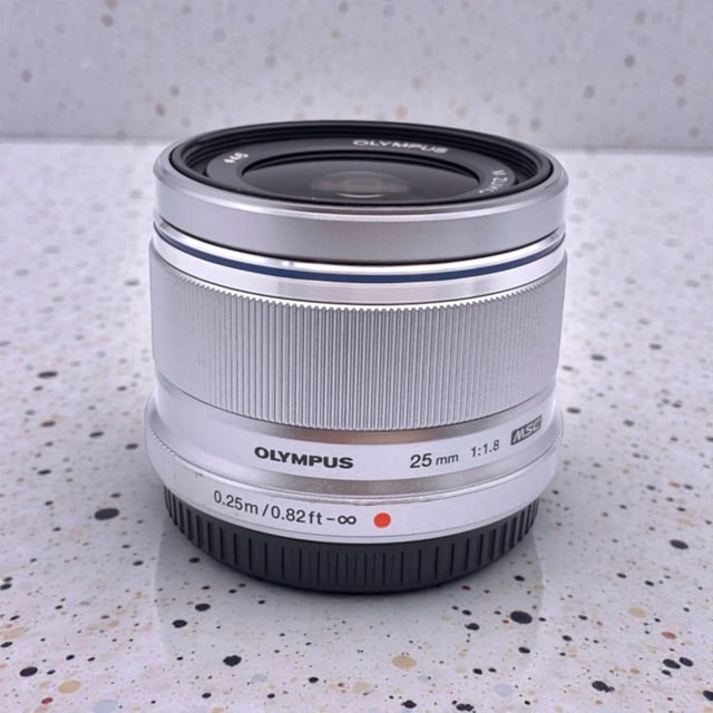 M.ZUIKO DIGITAL 25mm F1.8