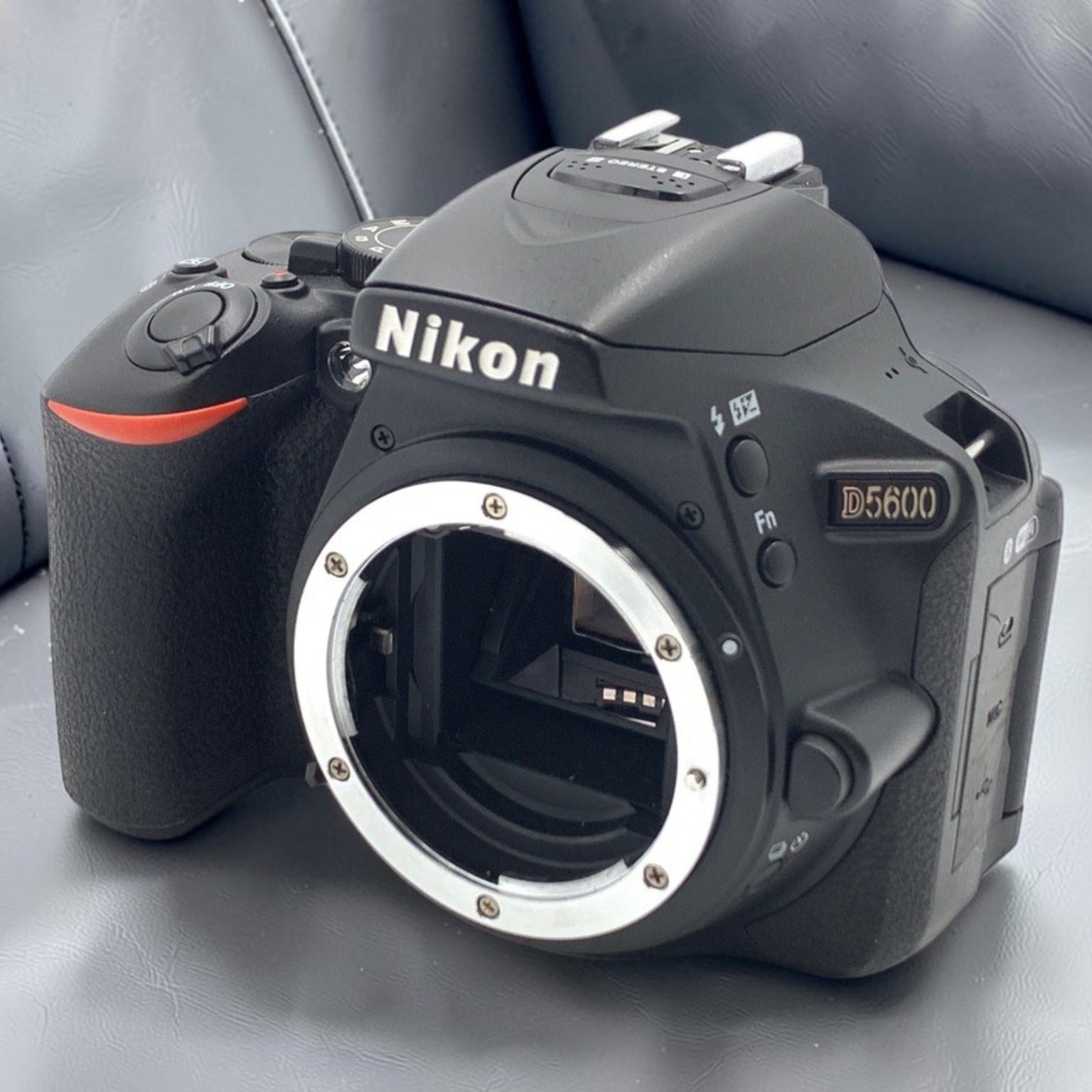 ニコン D5600 ボディの新品/中古の在庫一覧 | みんなのカメラ