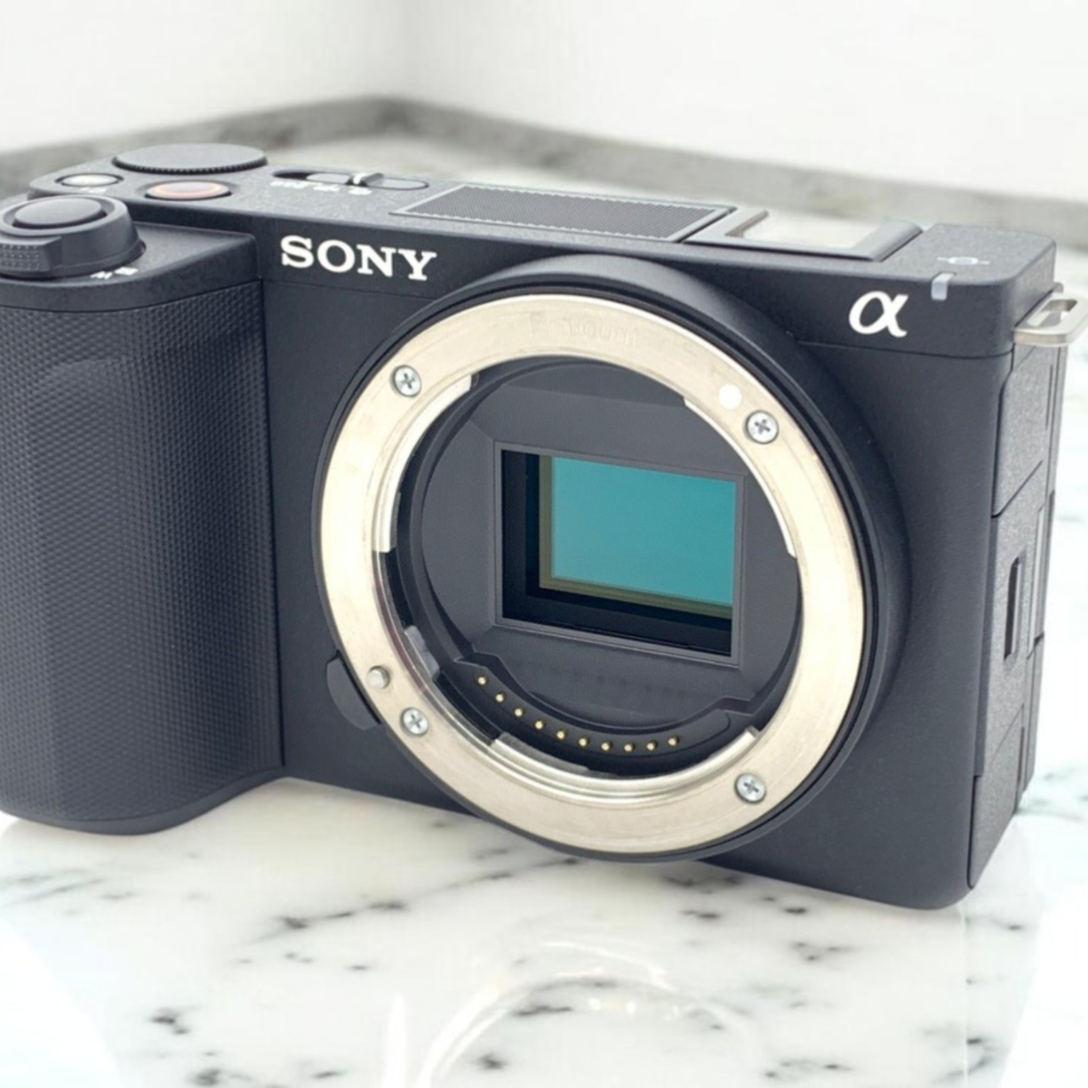 SONY α7 II ILCE-7M2 ボディの中古 (美品)・¥66,680 by flerry