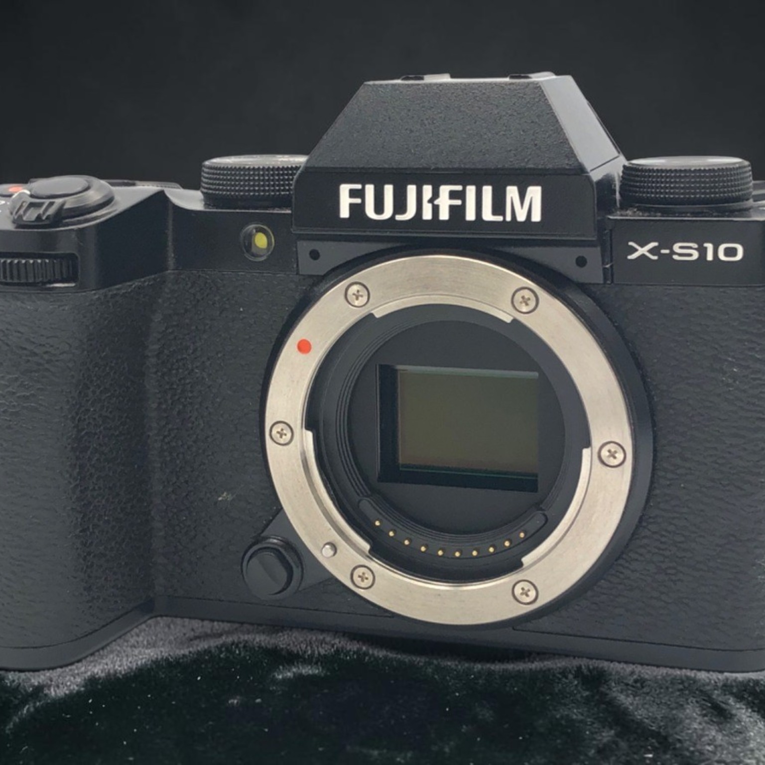 富士フイルム X-S10 ボディの中古 (美品)・¥115,680 by molna