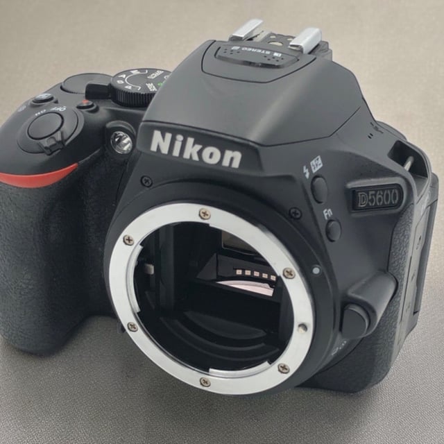 D5600 ボディ