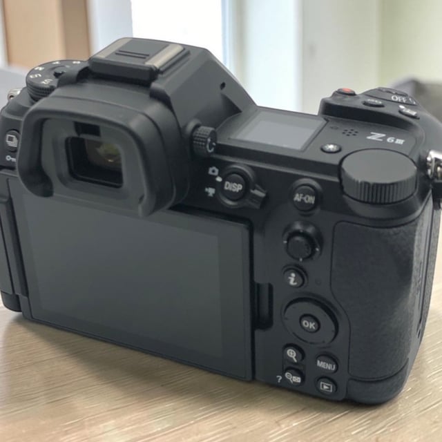 Z6III ボディ