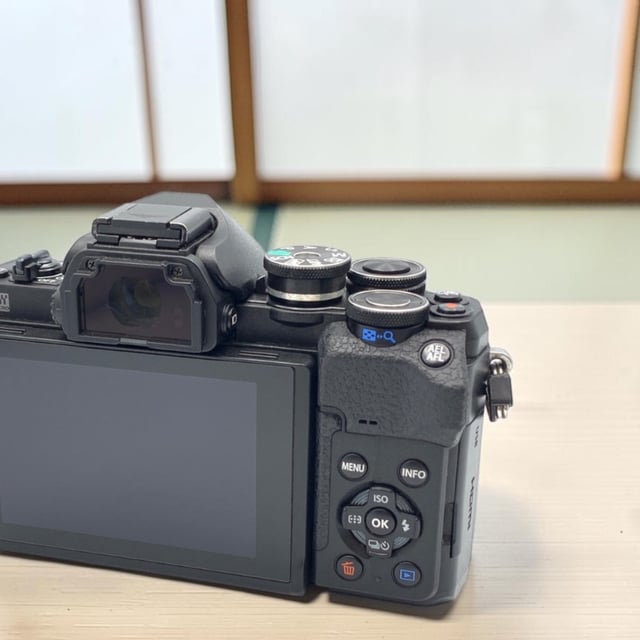 OM-D E-M10 Mark IV ボディ "ブラック"