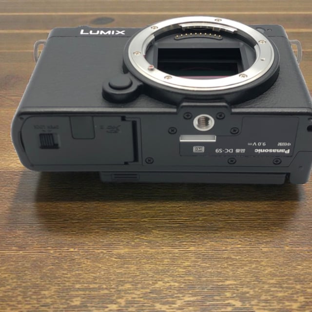LUMIX S9(DC-S9) ボディ "ジェットブラック"