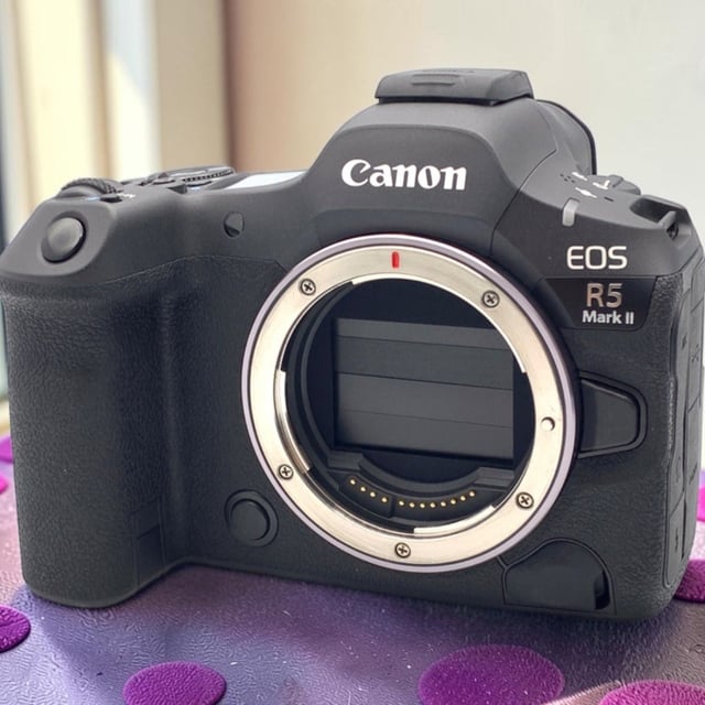 EOS R5 Mark II ボディ