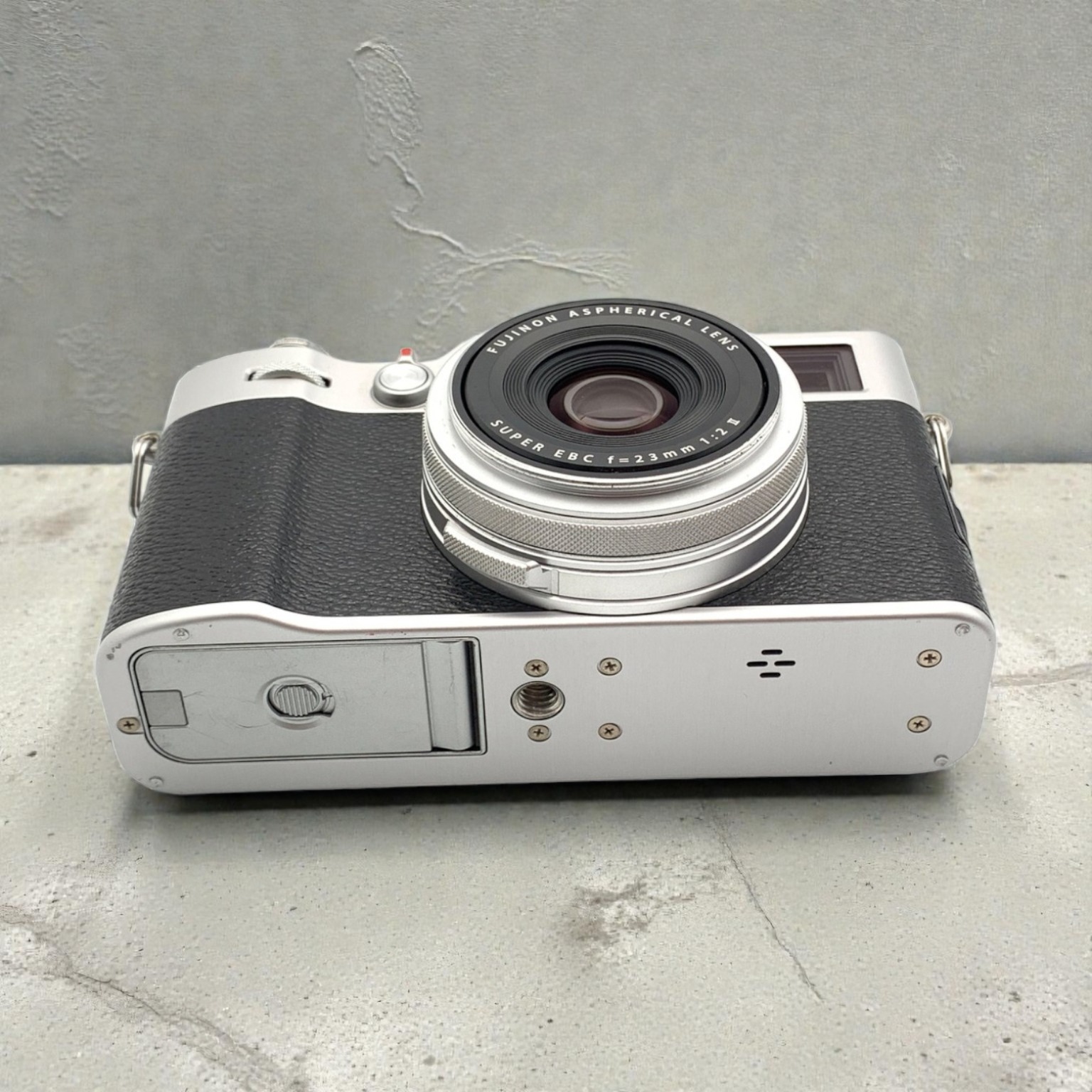 富士フイルム FUJIFILM X100V [シルバー] 価格比較 - 価格.com 富士
