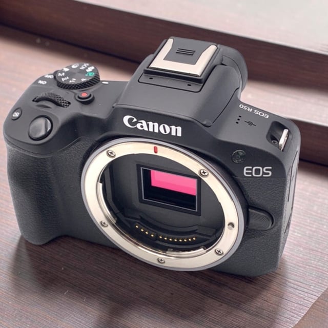 EOS R50 ボディ "ブラック"