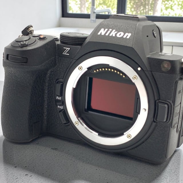 Z5II ボディ