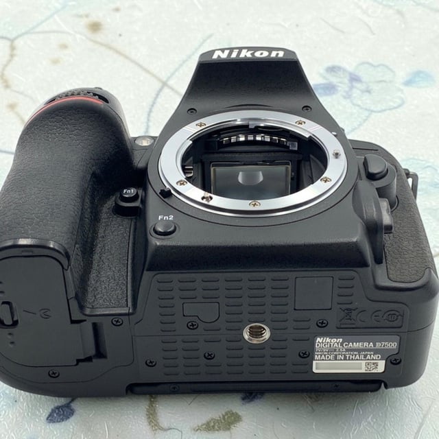D7500 ボディ
