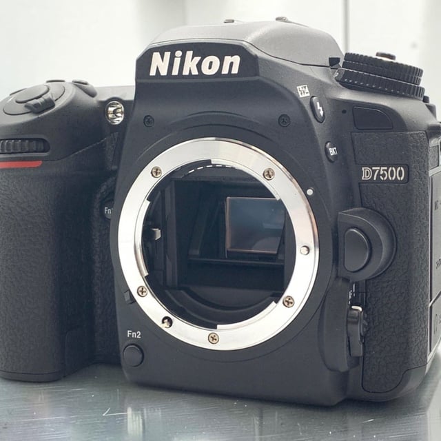 D7500 ボディ