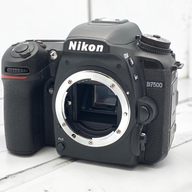 D7500 ボディ
