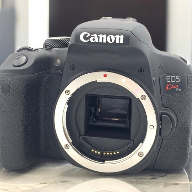 EOS Kiss X9i ボディ