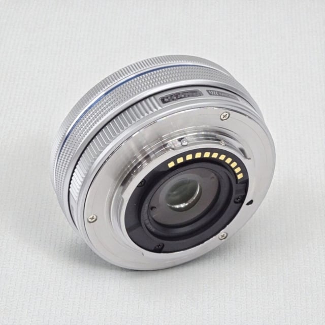 M.ZUIKO DIGITAL ED 14-42mm F3.5-5.6 EZ "シルバー"