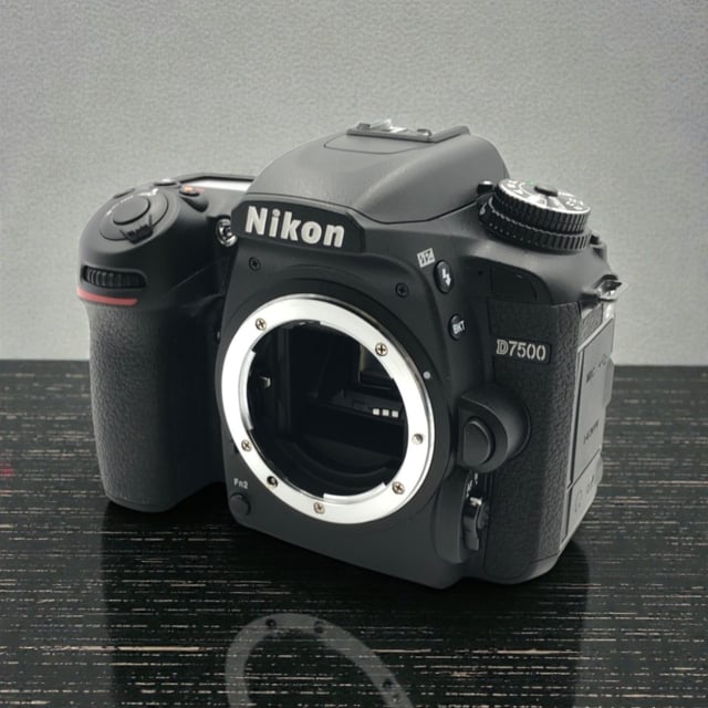 D7500 ボディ