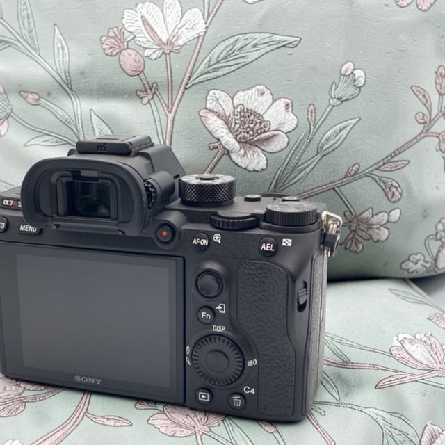α7R III ILCE-7RM3 ボディ