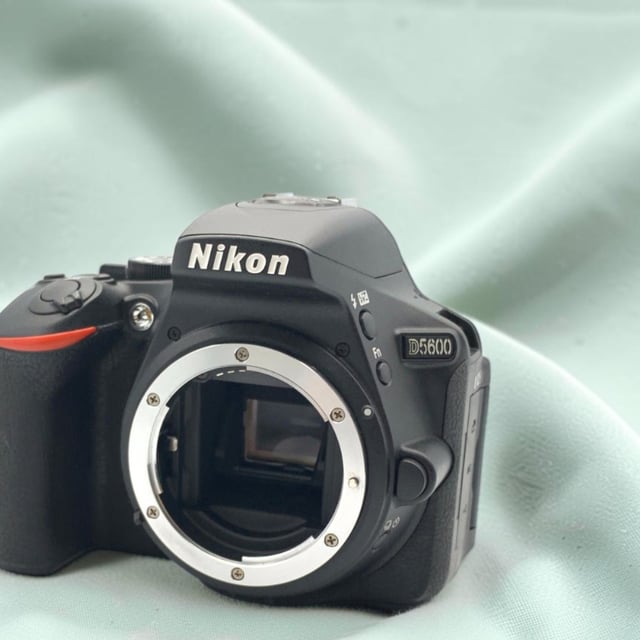 D5600 ボディ