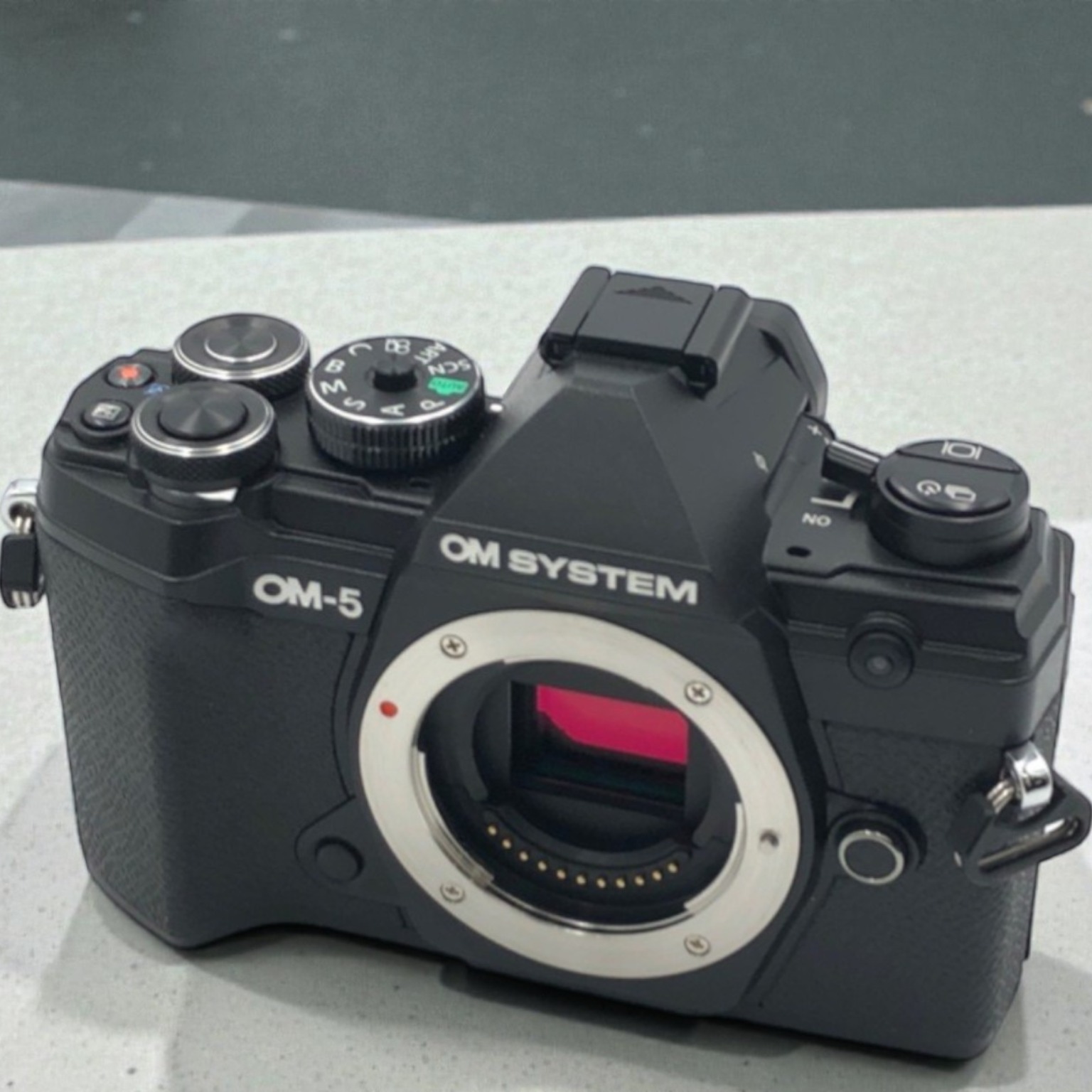 OM SYSTEM OM-5 ボディ 